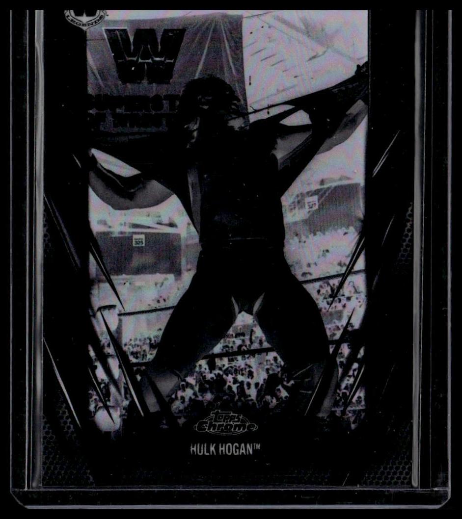 2026 Topps Chrome WWE #25 Hulk Hogan Negative Refractor