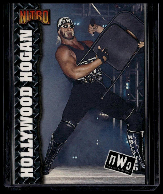1999 Topps WCW/nWo Nitro #33 Hollywood Hogan