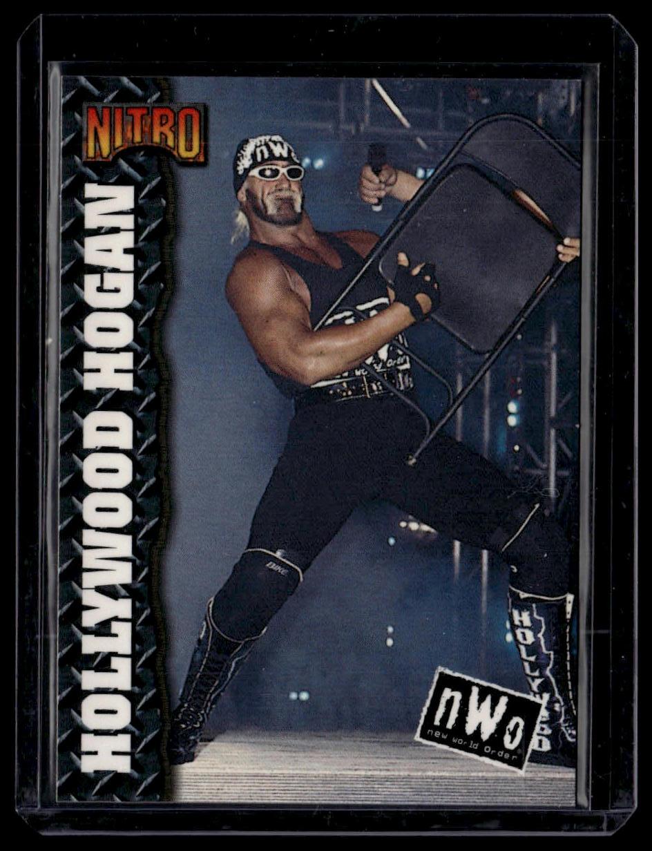 1999 Topps WCW/nWo Nitro #33 Hollywood Hogan