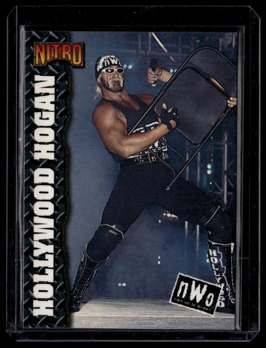1999 Topps WCW/nWo Nitro #33 Hollywood Hogan